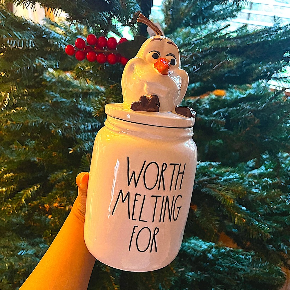 Rae Dunn Frozen x Olaf Worth melting for canister